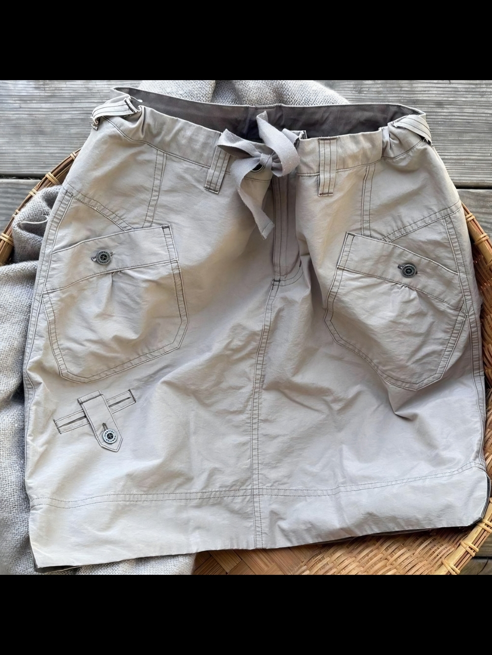 Columbia Beige Drawstring Hiking Skirt